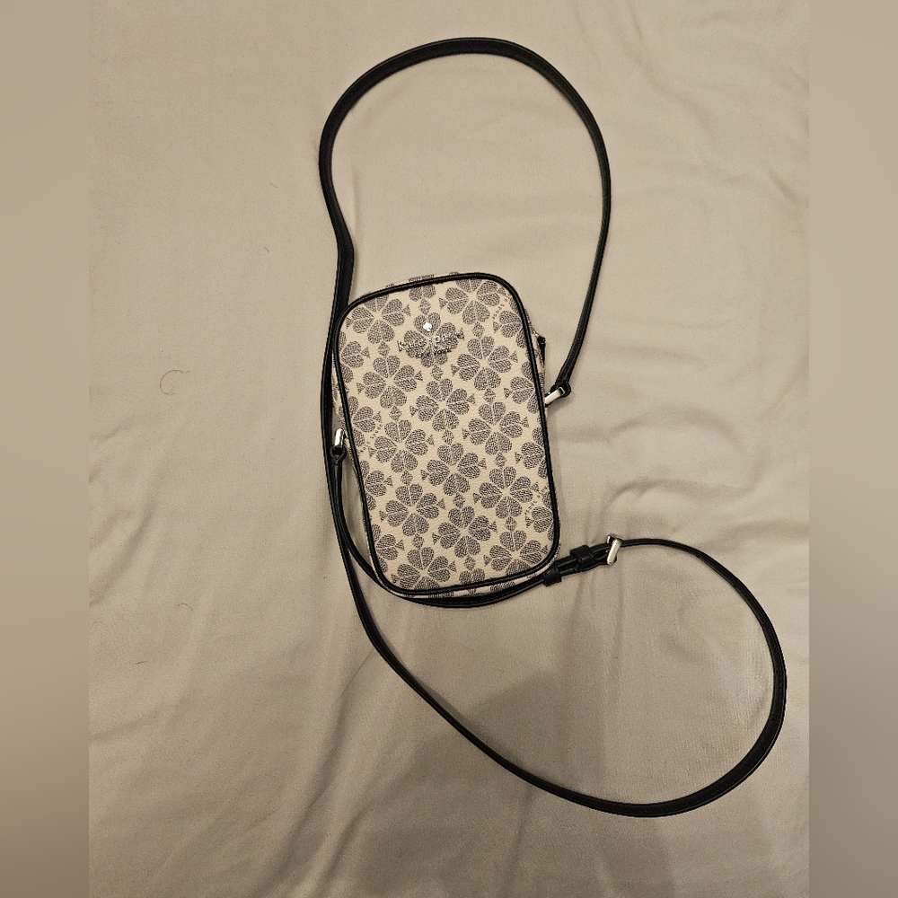 Kate Spade New York Spade Flower North South Phone Crossbody bag